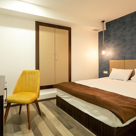 Garden Inn Nizami Hotel Баку Екстериор снимка