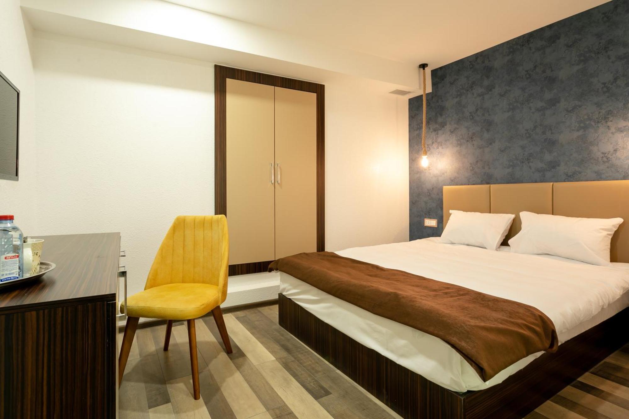 Garden Inn Nizami Hotel Баку Екстериор снимка