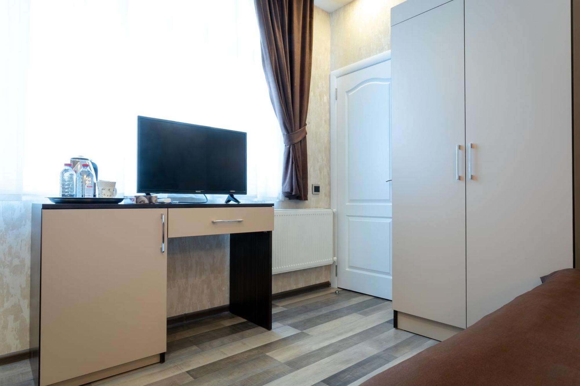 Garden Inn Nizami Hotel Баку Екстериор снимка
