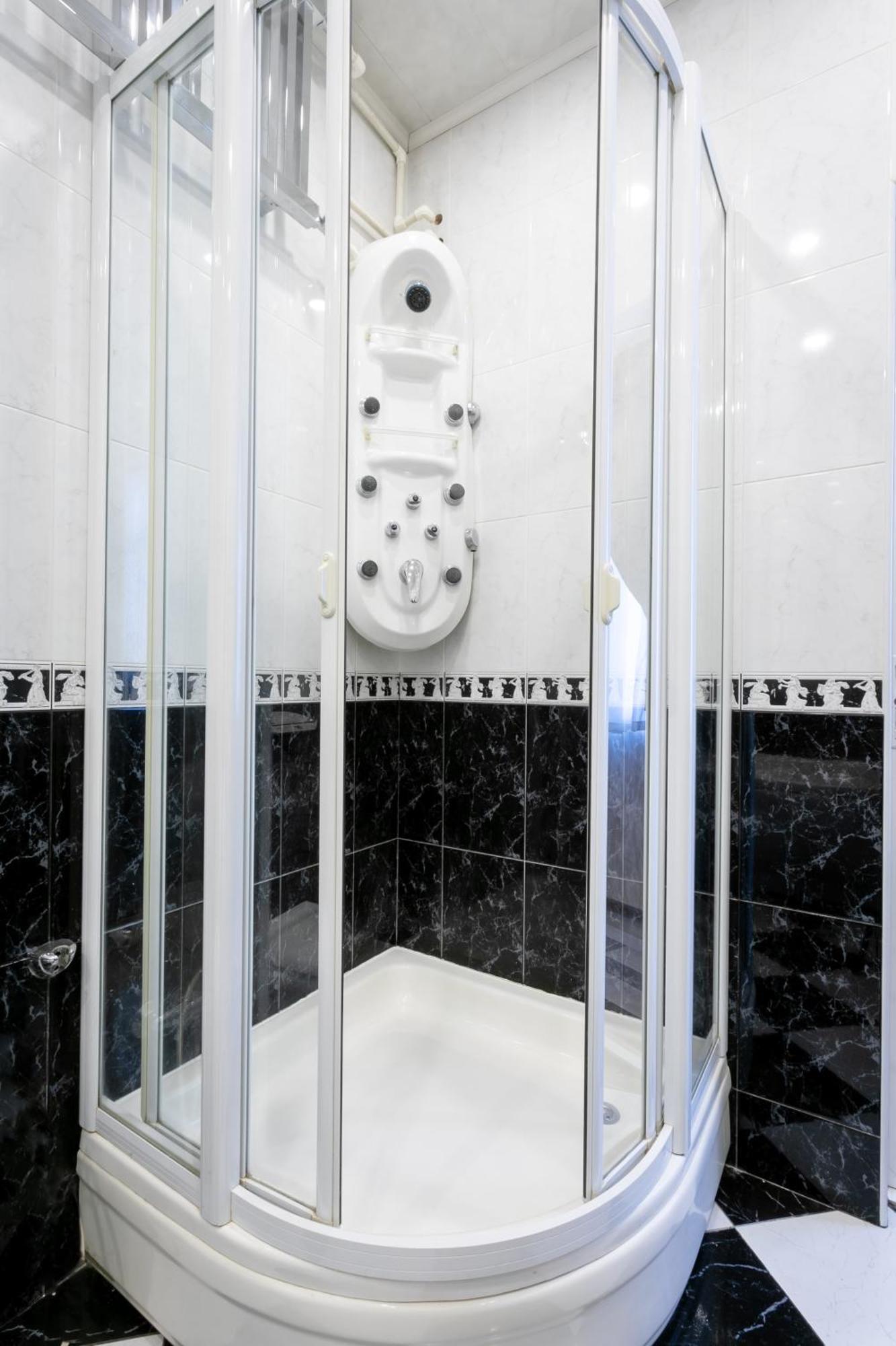 Garden Inn Nizami Hotel Баку Екстериор снимка
