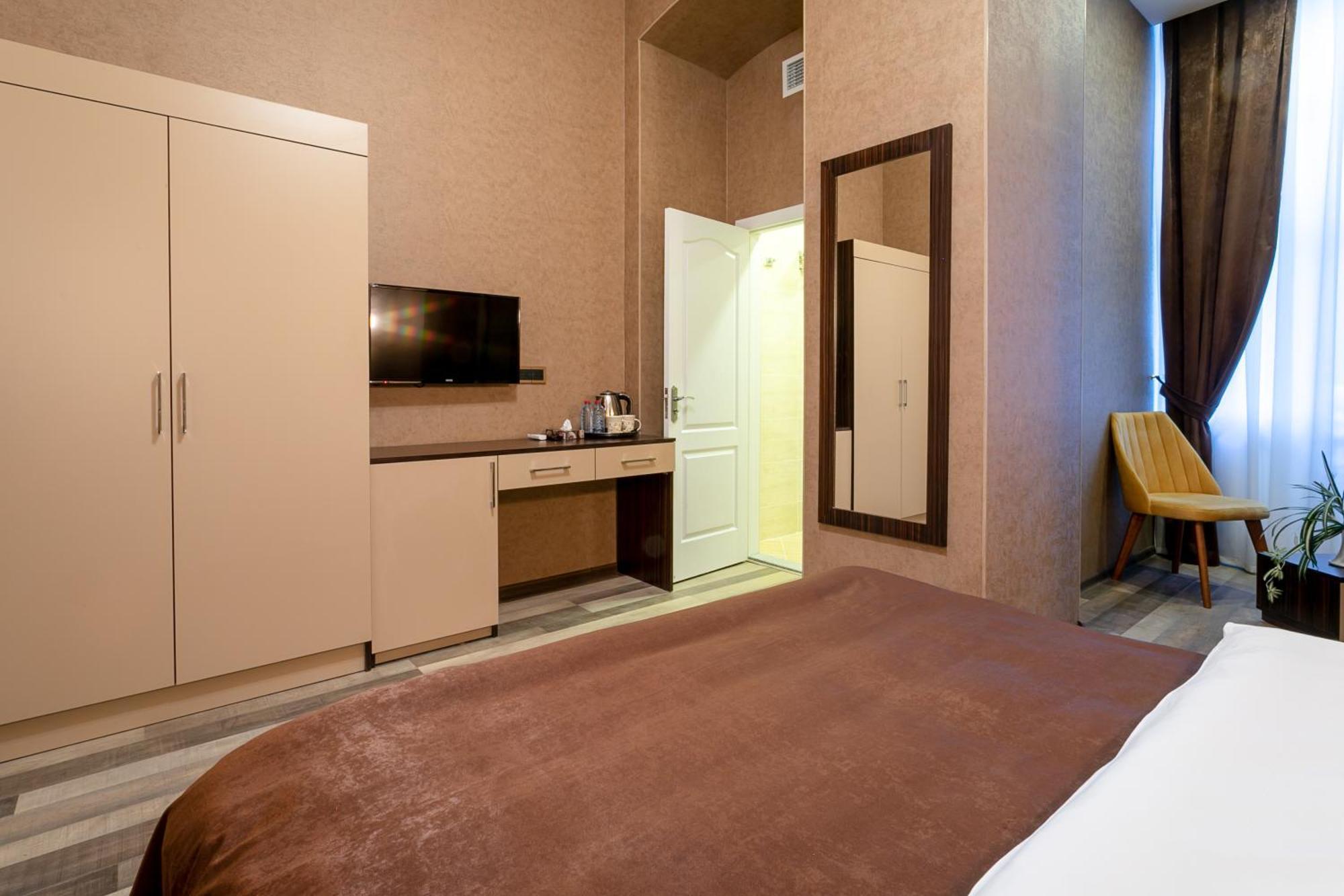 Garden Inn Nizami Hotel Баку Екстериор снимка