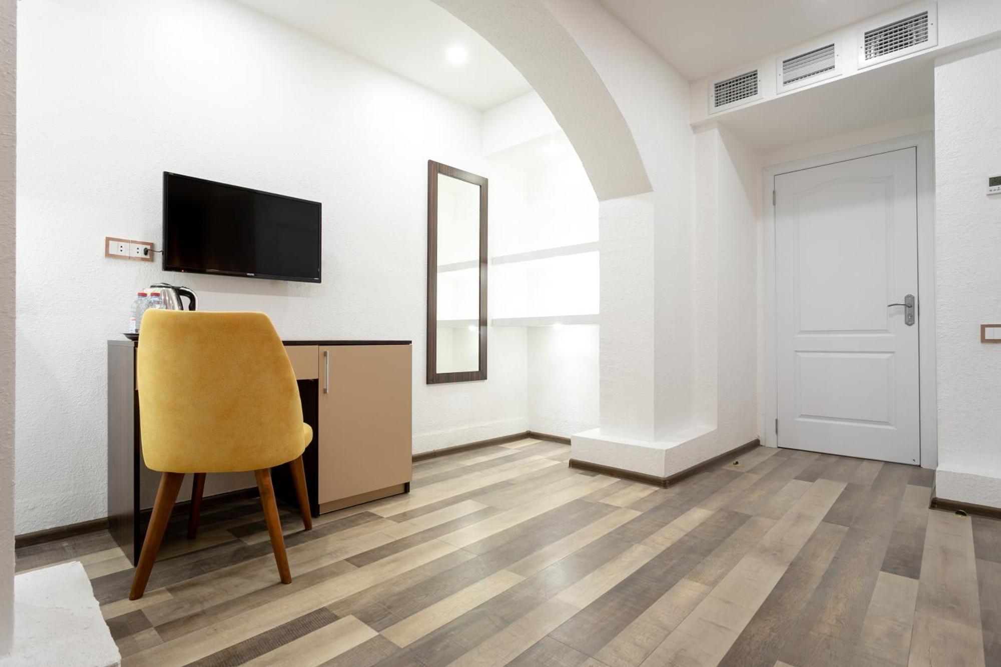 Garden Inn Nizami Hotel Баку Екстериор снимка