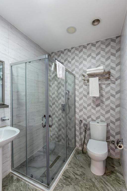 Garden Inn Nizami Hotel Баку Екстериор снимка